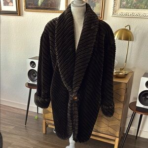 Vintage Luxurious Brown Faux Fur Coat